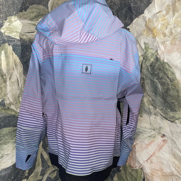 Free People Blizzard Bliss Printed Snowboard Skiing Pullover - Picture 6 of 6